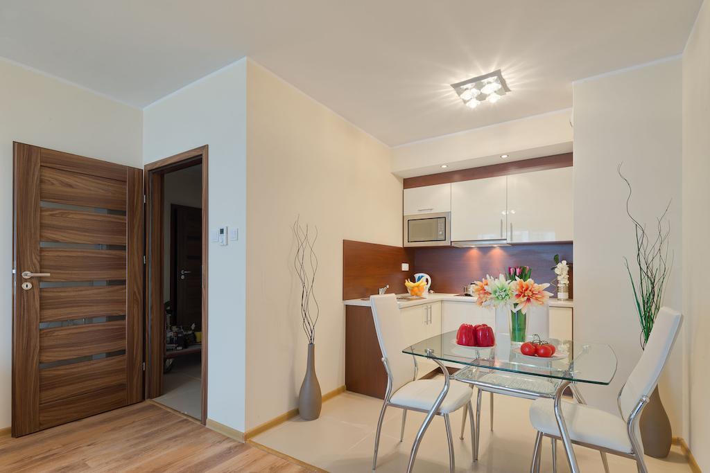 City Aparthotel Ochota ワルシャワ エクステリア 写真