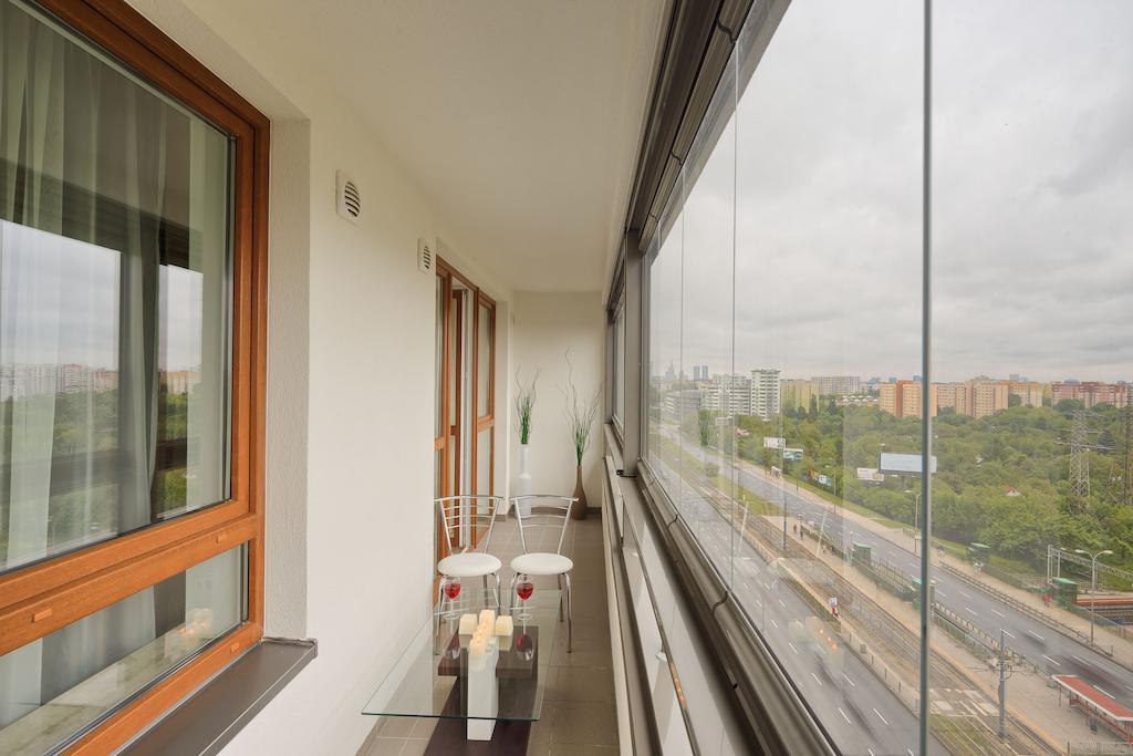 City Aparthotel Ochota ワルシャワ エクステリア 写真