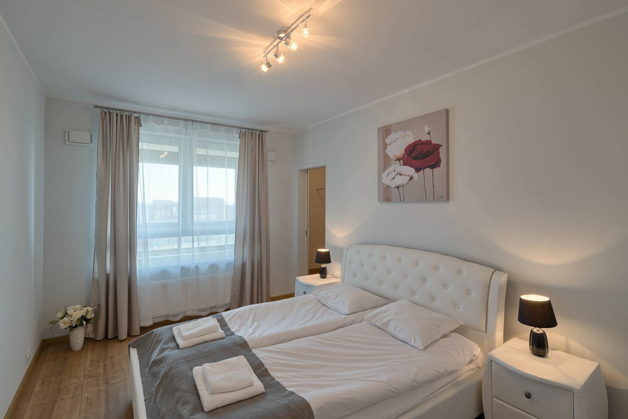 City Aparthotel Ochota ワルシャワ エクステリア 写真